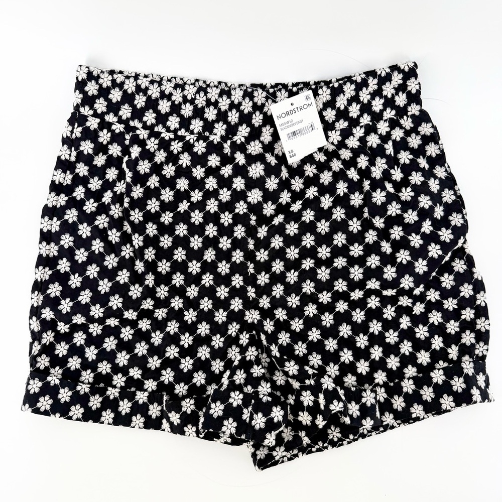 NWT Bobeau Nordstrom Daisy Print Shorts Smocked Waist Black Ivory XS 3.5” Inseam